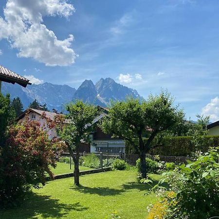 Haus Mit Wunderschoenem Ausblick Und Garten Garmisch-Partenkirchen Dış mekan fotoğraf