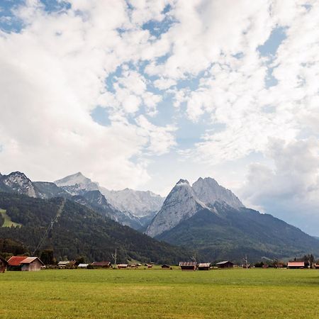 Haus Mit Wunderschoenem Ausblick Und Garten Garmisch-Partenkirchen Dış mekan fotoğraf