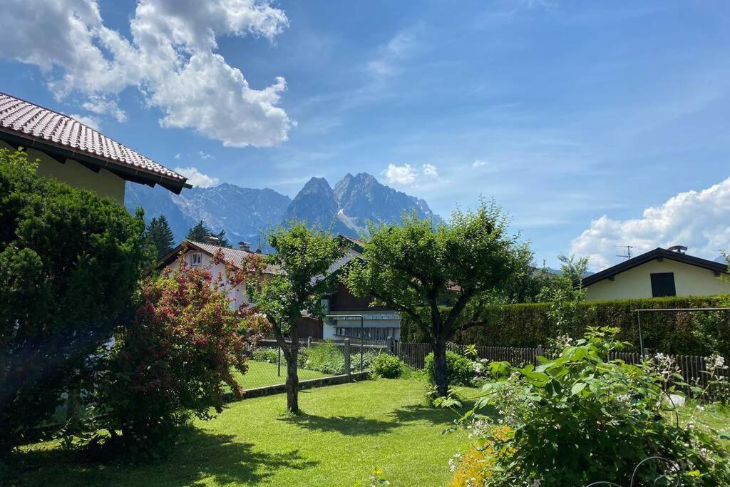 Haus Mit Wunderschoenem Ausblick Und Garten Garmisch-Partenkirchen Dış mekan fotoğraf