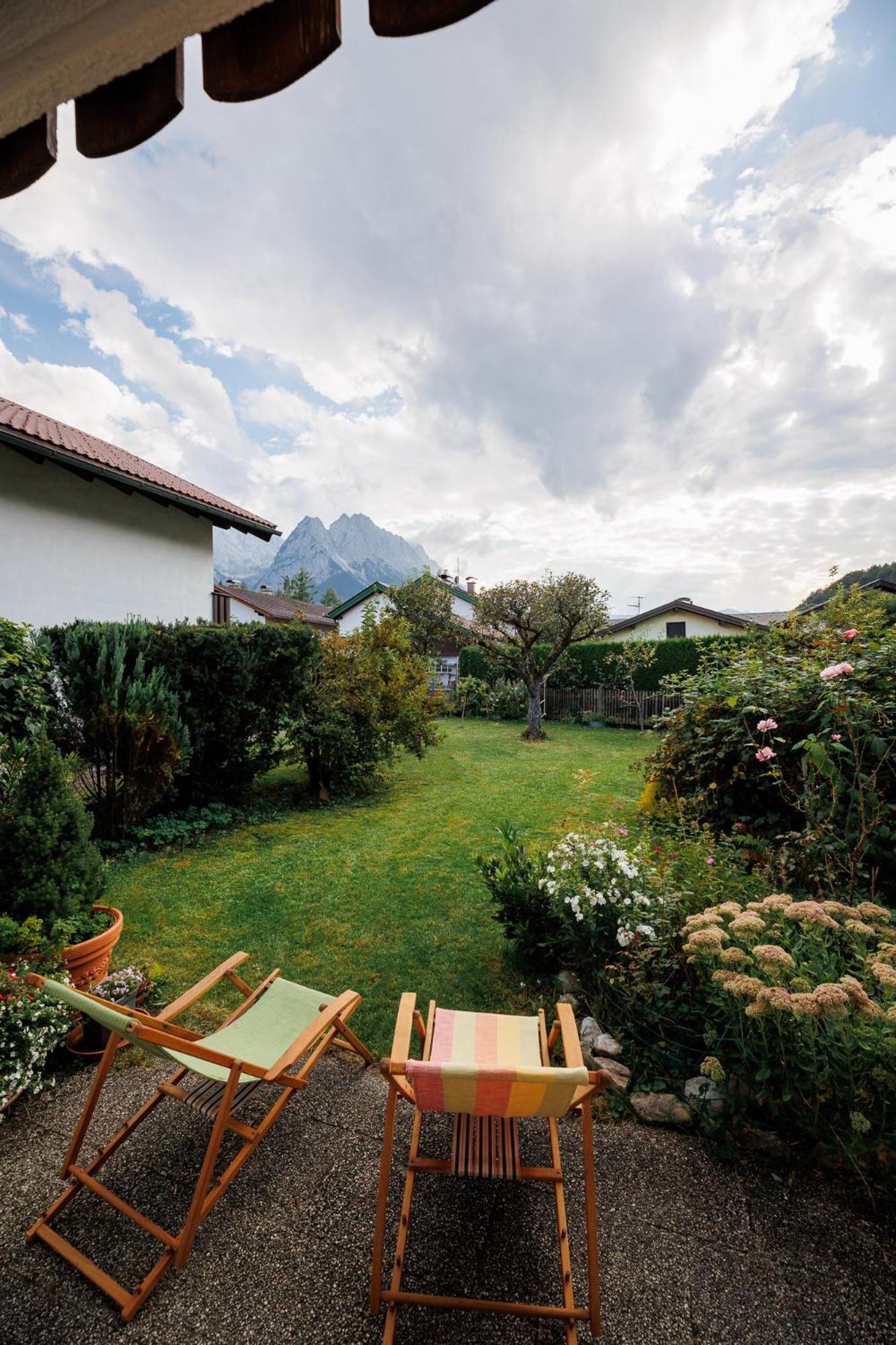 Haus Mit Wunderschoenem Ausblick Und Garten Garmisch-Partenkirchen Dış mekan fotoğraf